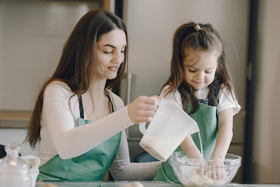 Kids Baking Recipes: Fun Weekend Treats Parents & Kids Can Bake Together