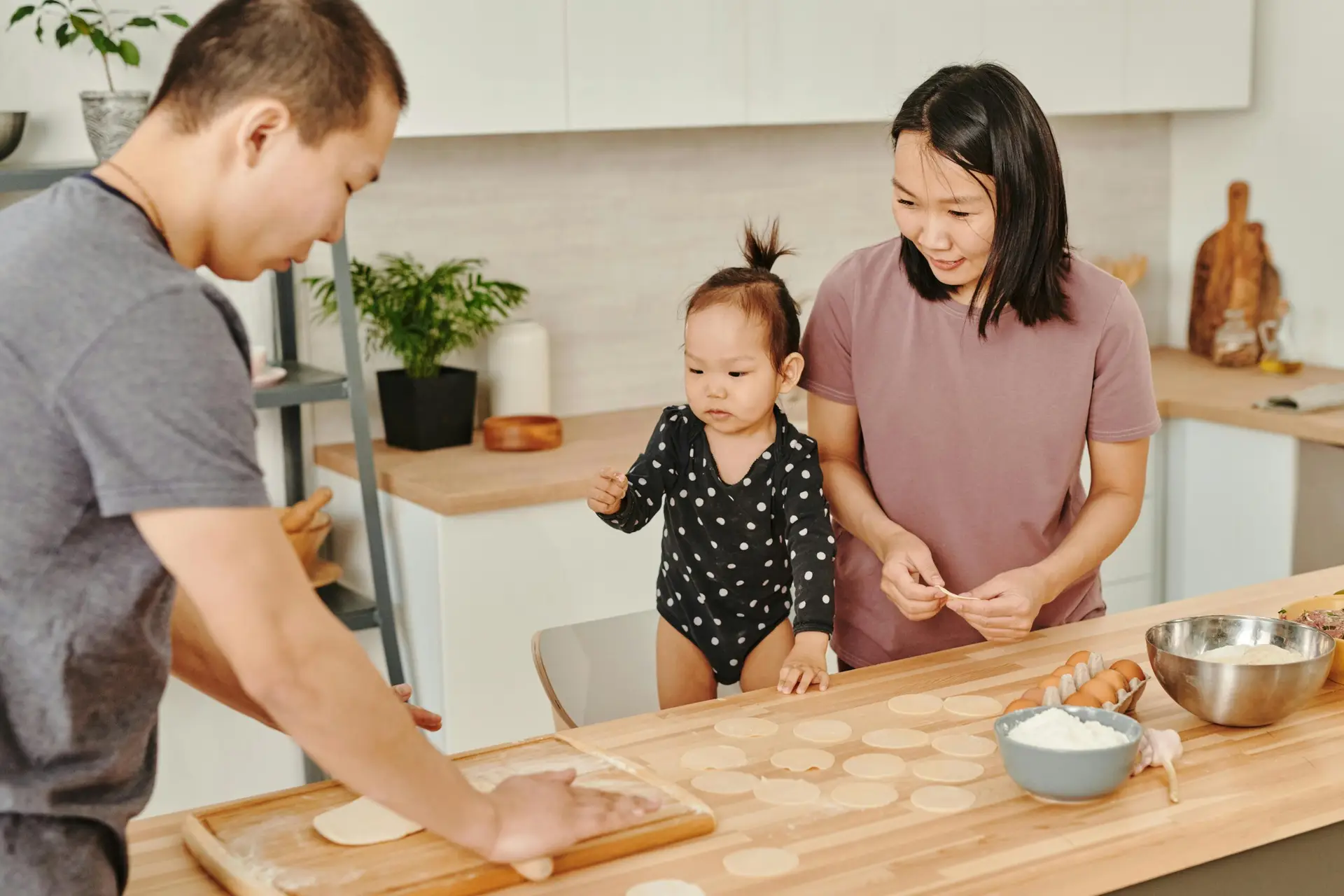 asking for help to overcome parental burnout