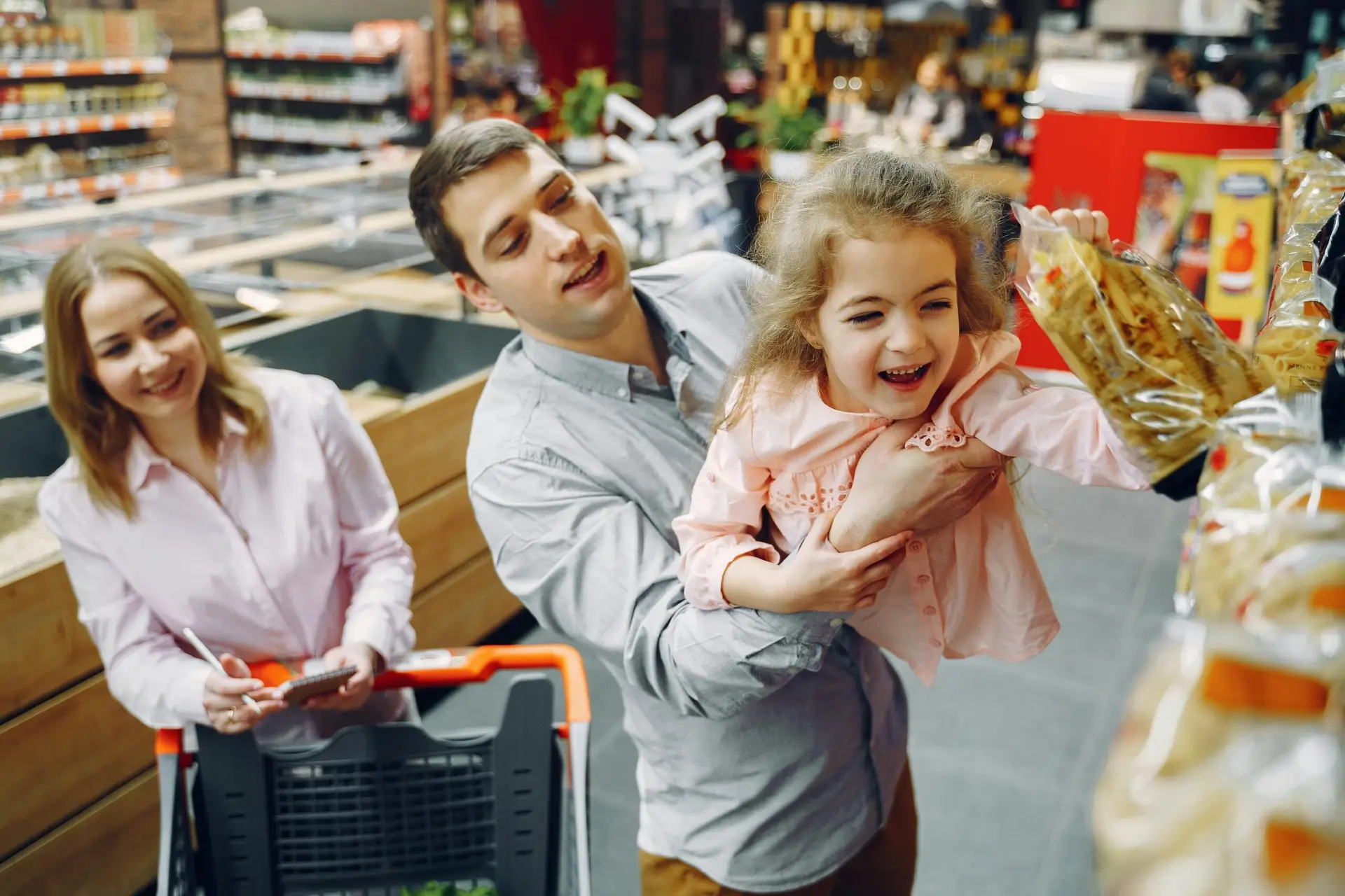 parents encouraging choice in child
